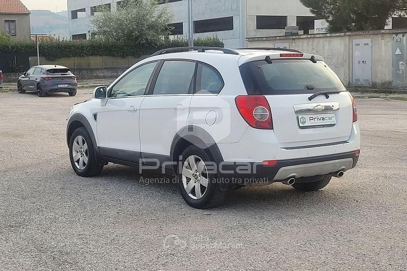 Usata Chevrolet Captiva LT 136 CV (100 kW) 2009 Bianco SUV