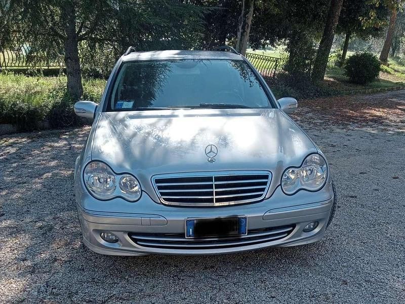 Argento Usata 2006 Mercedes C220 Avantgarde Station wagon | 2800 € (Cara) - Immagine 1/4