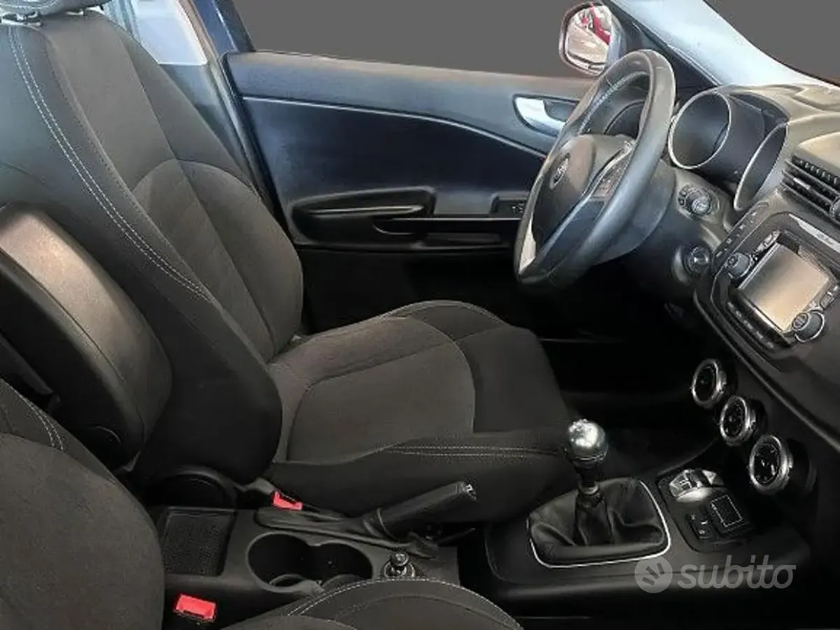 Usata Alfa Romeo Giulietta 120 CV (88 kW) 2018 Grigio Utilitaria