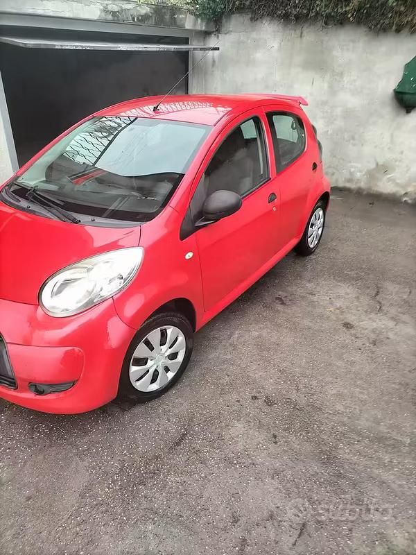 Gebraucht Citroën C1 68 PS (50 kW) 2010 Rot Kleinwagen