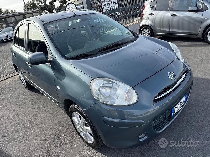 Usata Nissan Micra Tekna 80 CV (58 kW) 2012 Grigio Berlina