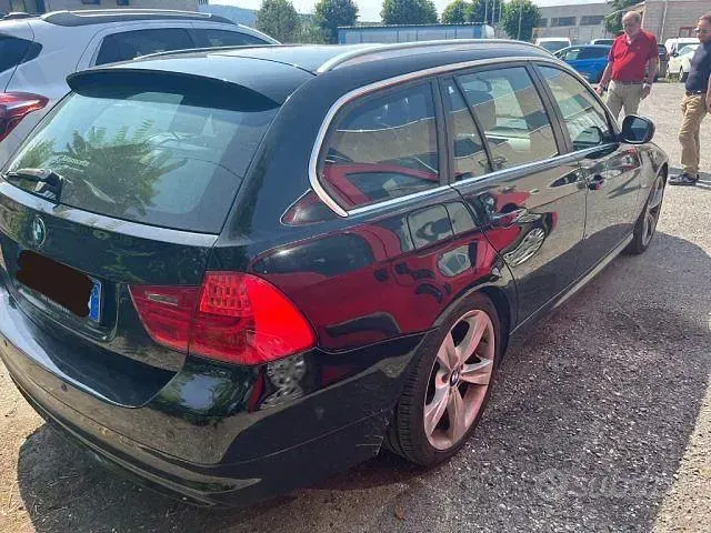 Usata BMW 320 184 CV (135 kW) 2011 Nero Station wagon