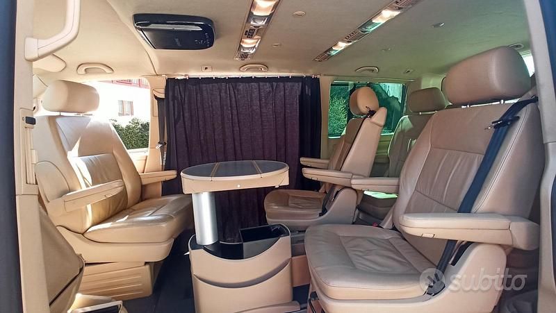 Usata VW T5 Highline 174 CV (127 kW) 2008 Nero Furgone