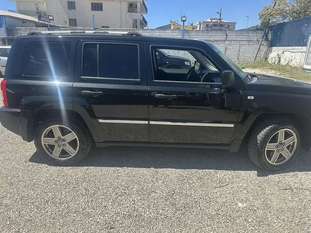 Usata Jeep Patriot Limited 140 CV (102 kW) 2008 SUV