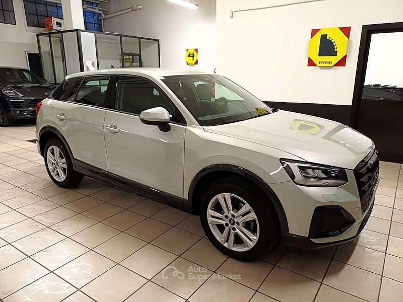 Usata Audi Q2 Admired 116 CV (85 kW) 2024 Grigio SUV
