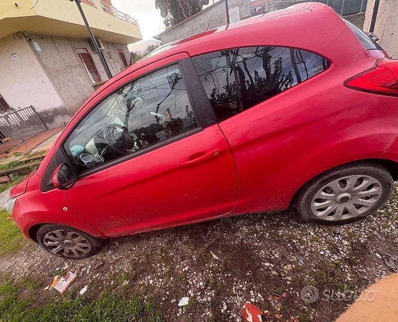 Usata Ford Ka 69 CV (50 kW) 2012 Rosso Utilitaria
