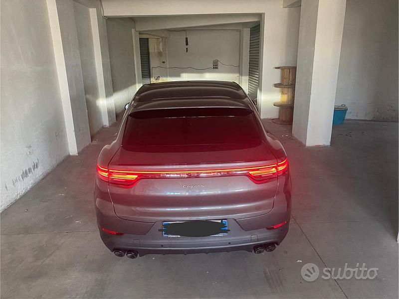 Usata Porsche Cayenne 2020 Grigio SUV