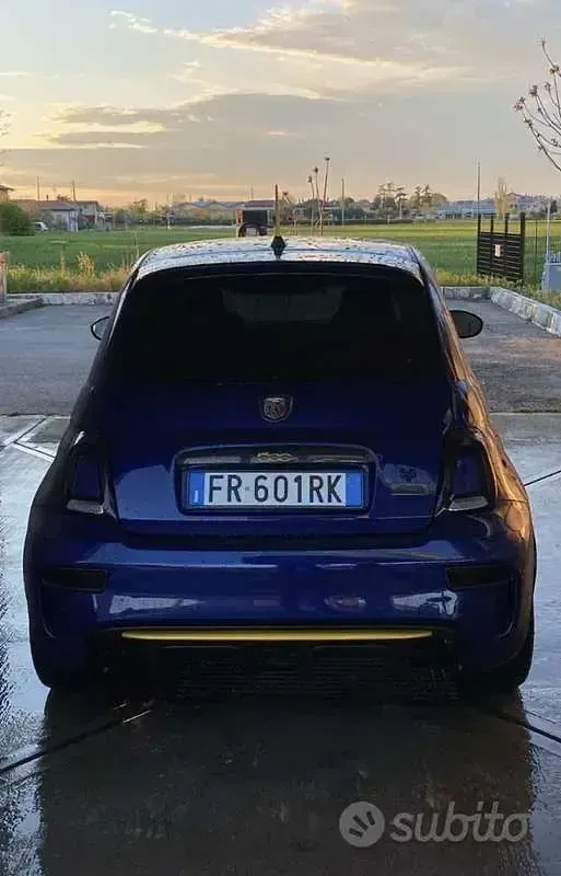 Usata Abarth 595 Pista 218 CV (160 kW) 2018 Blu/azzurro