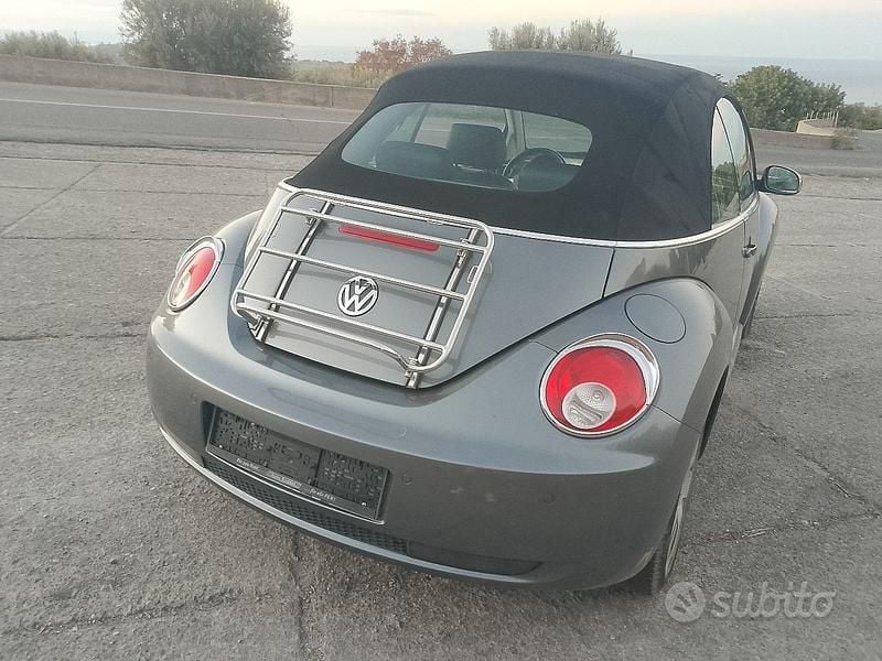 Usata VW New Beetle 150 CV (110 kW) 2006 Grigio Utilitaria