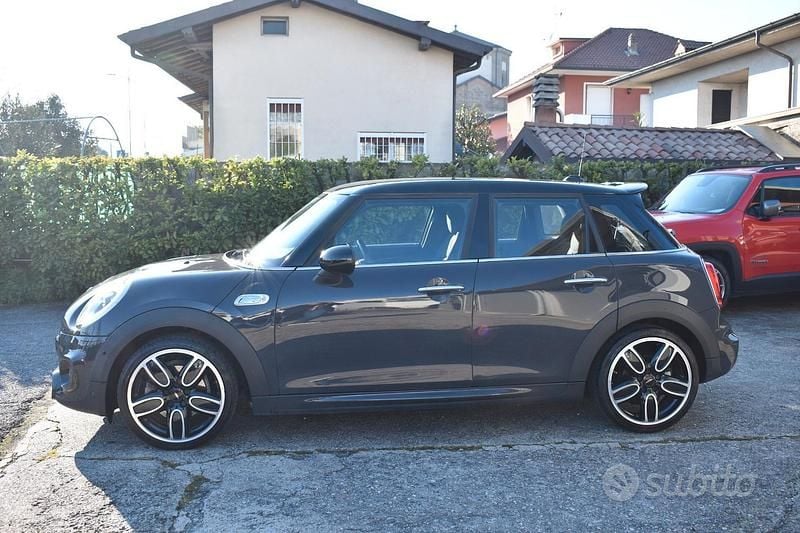 Usata Mini John Cooper Works Hype 192 CV (141 kW) 2018 Grigio Utilitaria