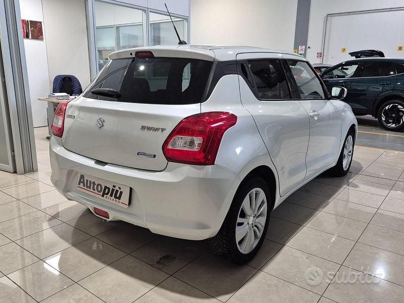 Usata Suzuki Swift Cool 90 CV (66 kW) 2020 Grigio Utilitaria