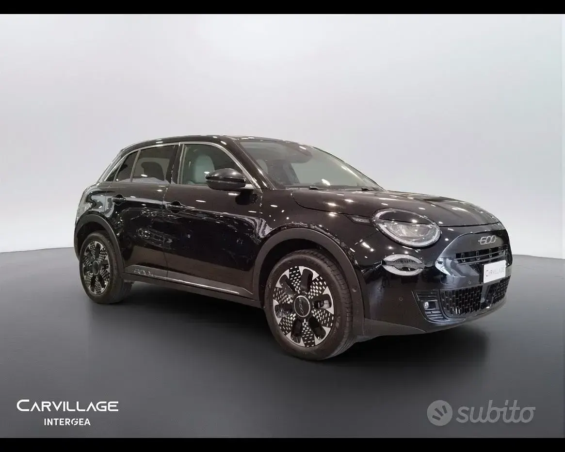 Usata Fiat 600 La Prima 101 CV (74 kW) 2025 Nero SUV