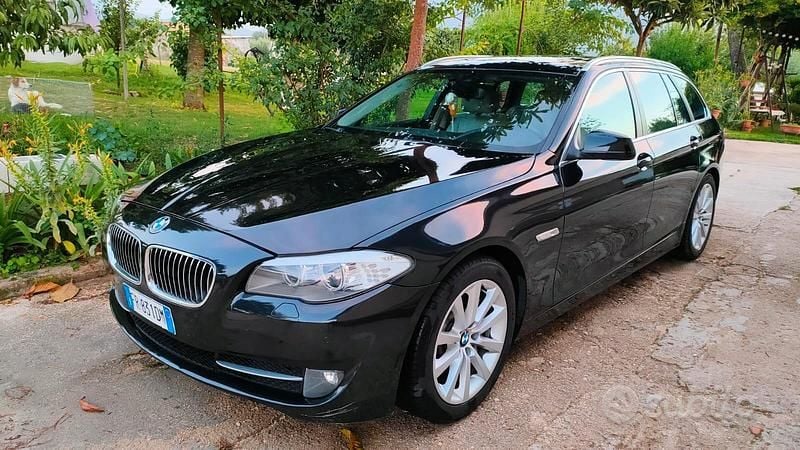 Usata BMW 525 218 CV (160 kW) 2012 Nero Berlina