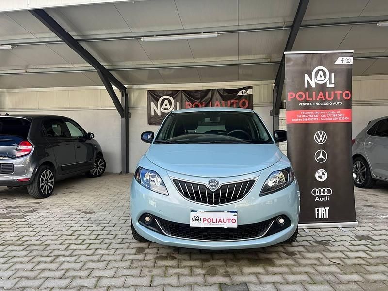 Usata Lancia Ypsilon 69 CV (50 kW) 2023 Verde Utilitaria
