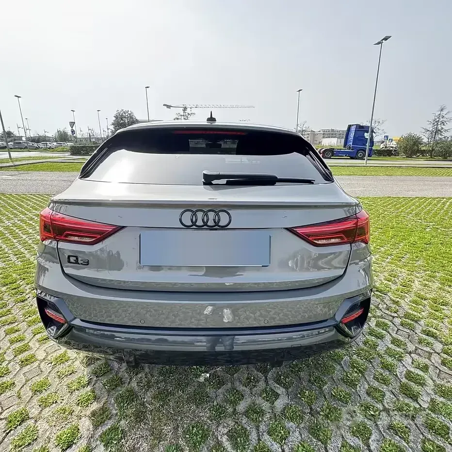 Usata Audi Q3 Sportback 150 CV (110 kW) 2023 Grigio SUV