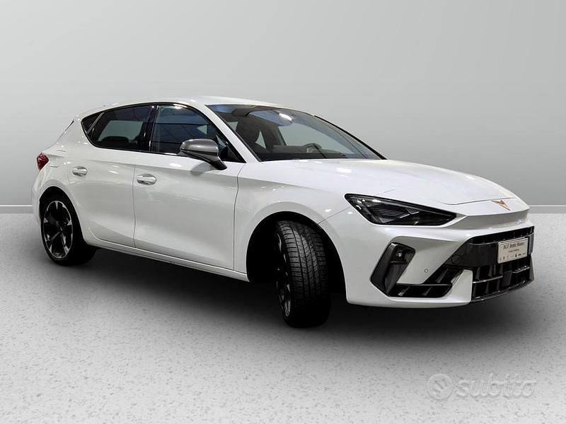 Usata Cupra Leon 150 CV (110 kW) 2025 Bianco Berlina