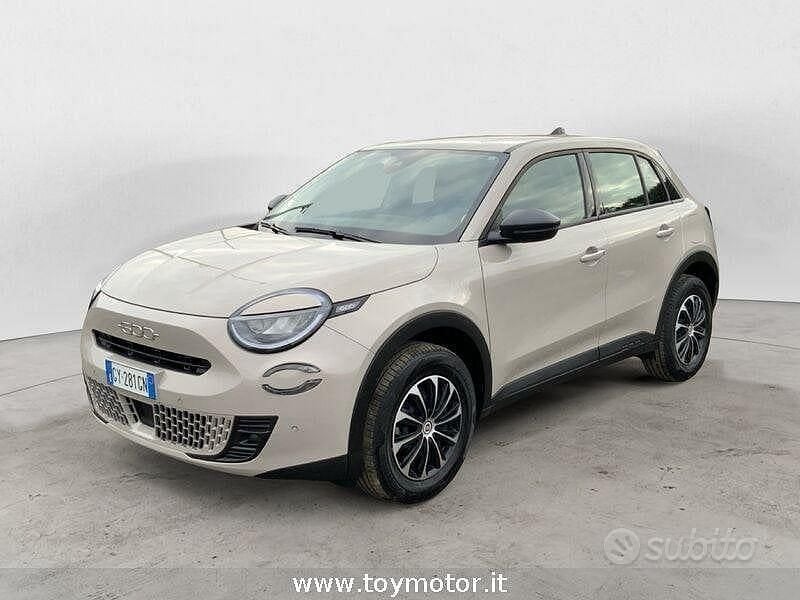 Usata Fiat 600 Business 110 CV (80 kW) 2025 Beige SUV
