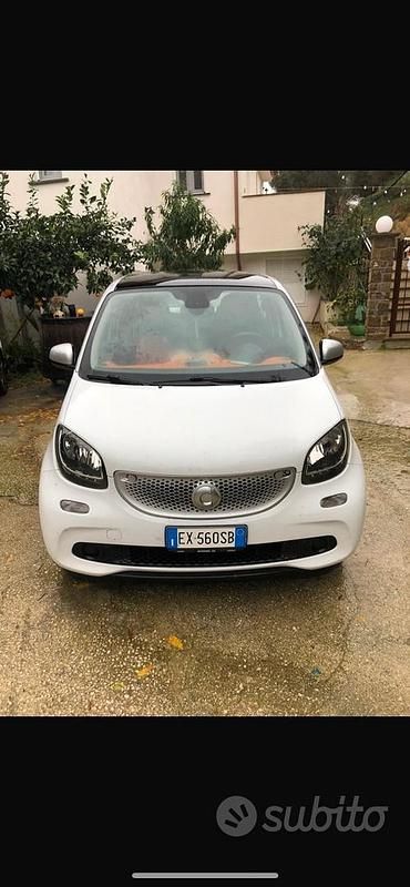 Begagnad Smart ForFour 71 HK (52 kW) 2014 Vit Halvkombi