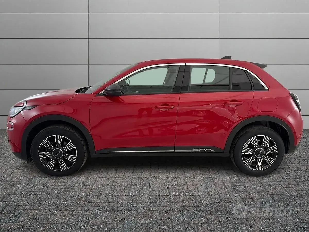 Usata Fiat 600 136 CV (100 kW) 2025 Rosso SUV