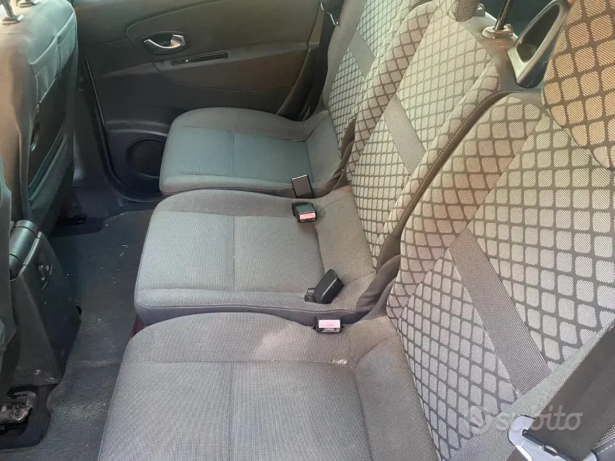 Usata Renault Scenic E-Tech 130 CV (95 kW) 2010 Grigio Monovolume
