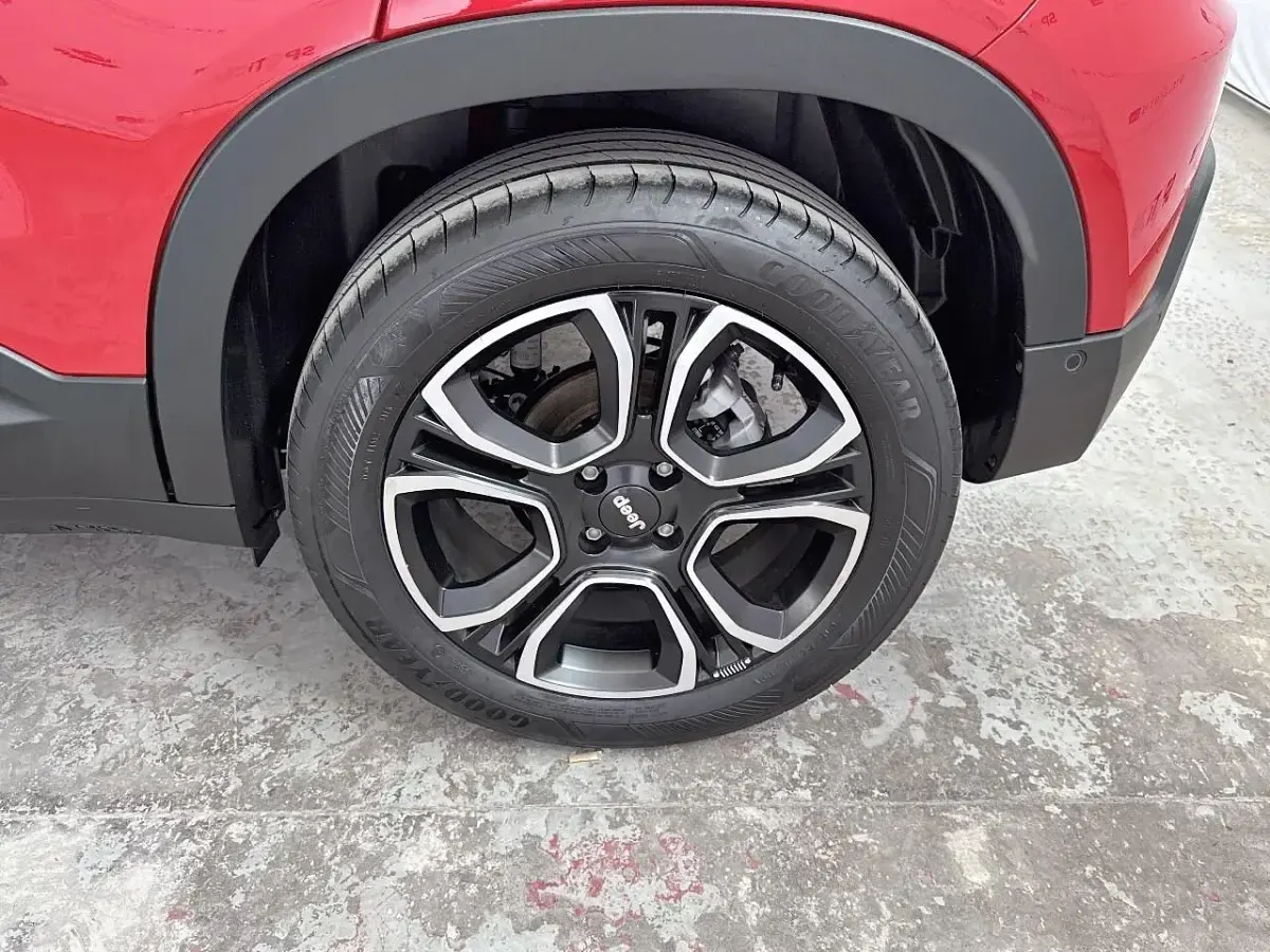 Usata Jeep Avenger Summit 101 CV (74 kW) 2024 Rosso SUV