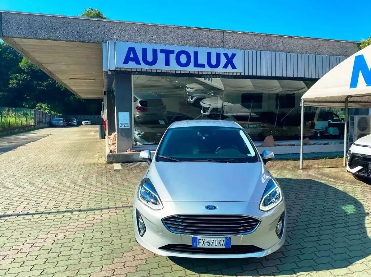 Usata Ford Fiesta Titanium S 101 CV (74 kW) 2019 Argento Utilitaria