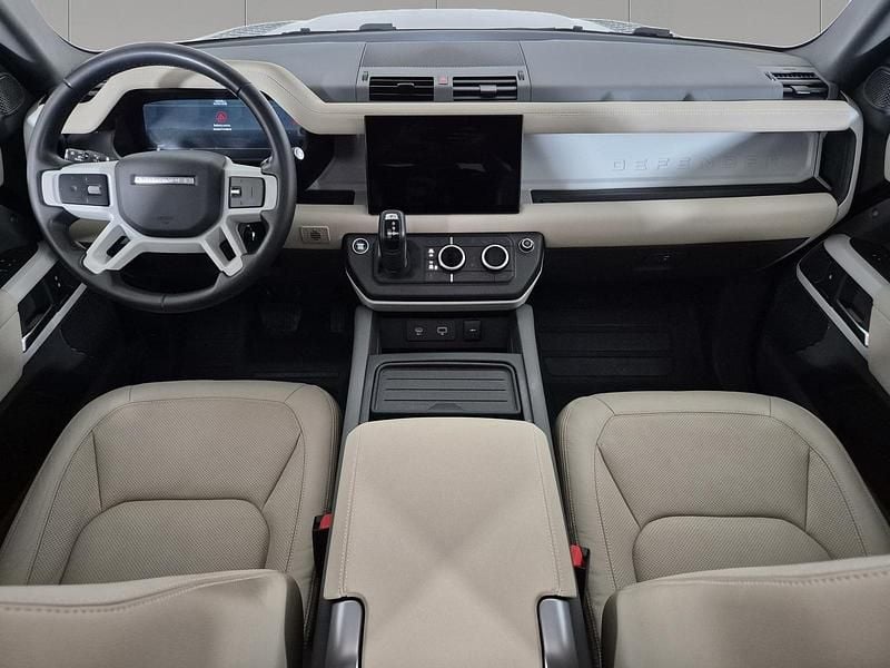 Usata Land Rover Defender 400 CV (294 kW) 2022 Santorini black SUV