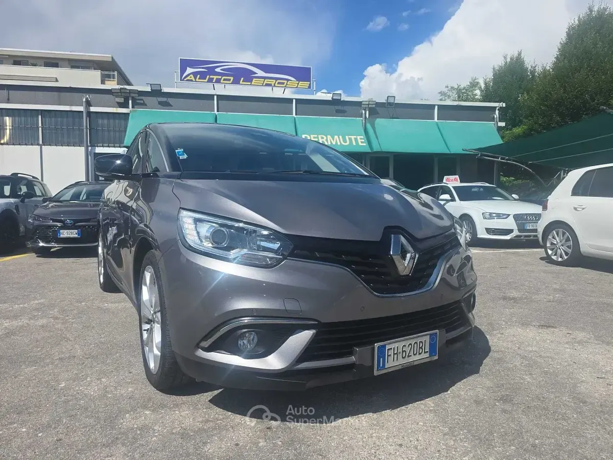 Usata Renault Scénic 110 CV (80 kW) 2017 Monovolume