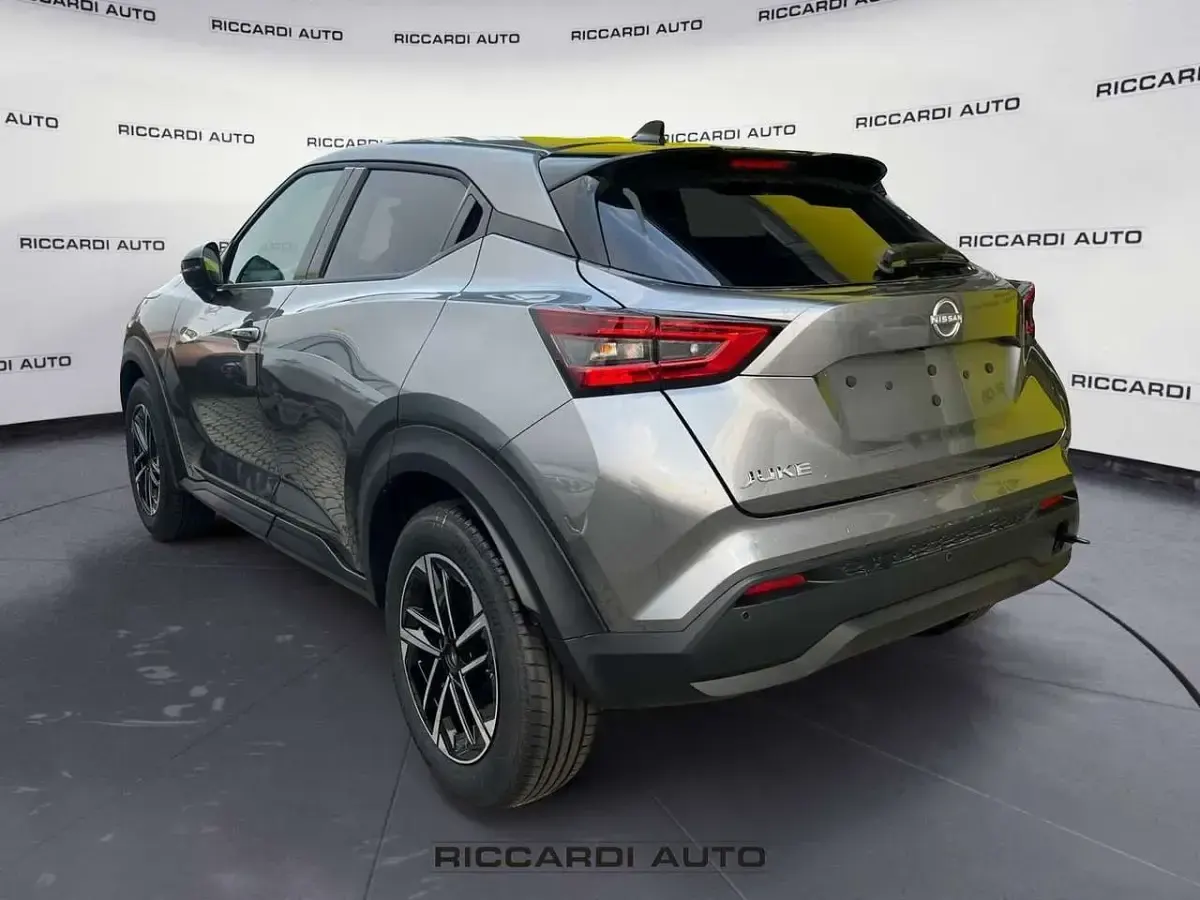 Nuova Nissan Juke N-Connecta 143 CV (105 kW) 2026 Grigio SUV