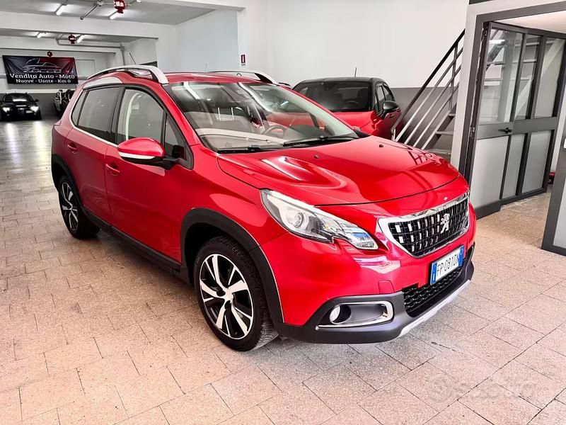 Usata Peugeot 2008 100 CV (73 kW) 2018 Rosso SUV
