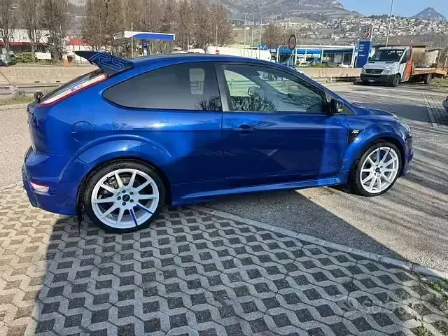Usata Ford Focus RS 305 CV (224 kW) 2009 Blu Berlina