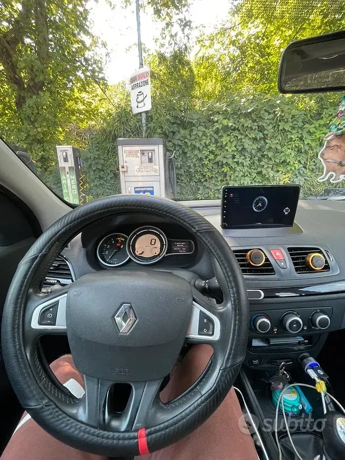 Usata Renault Mégane III 110 CV (80 kW) 2011 Grigio Berlina