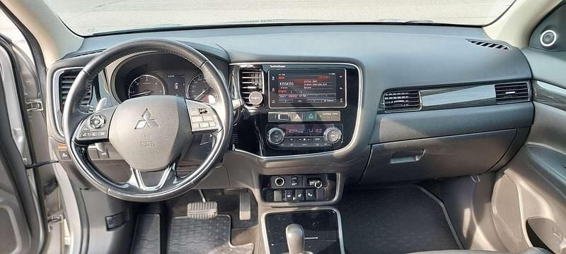 Usata Mitsubishi Outlander Instyle 150 CV (110 kW) 2018 SUV