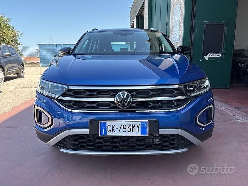 Usata VW T-Roc Style 110 CV (80 kW) 2022 Blu SUV