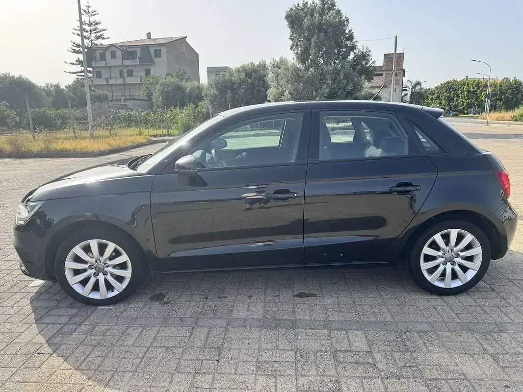 Usata Audi A1 Sportback Ambition 90 CV (66 kW) 2013 Nero Utilitaria