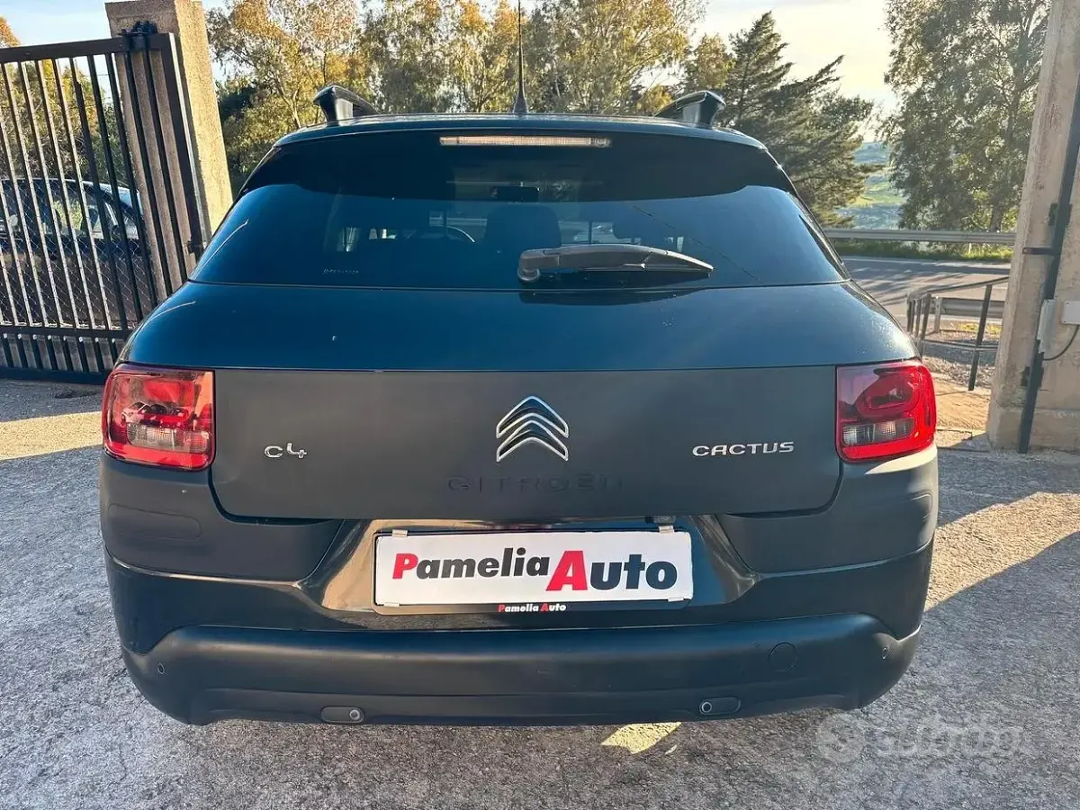 Usata Citroën C4 Cactus Shine 99 CV (72 kW) 2015 Nero Utilitaria