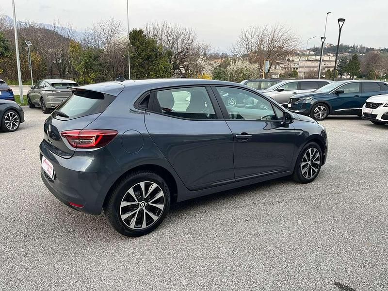 Usata Renault Clio V Business 91 CV (66 kW) 2022 Blu/azzurro Berlina