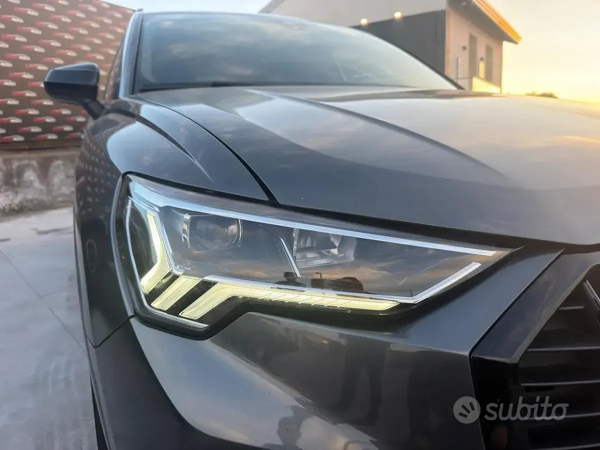 Usata Audi Q3 Ambiente 150 CV (110 kW) 2022 Grigio SUV