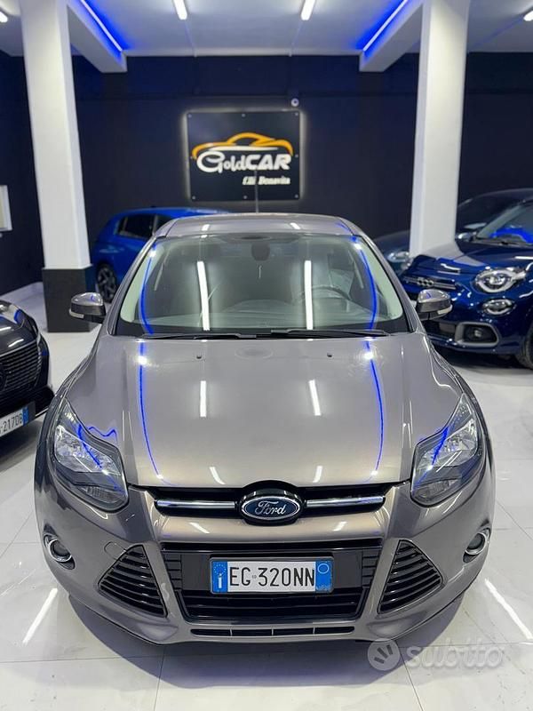 Usata Ford Focus Titanium 116 CV (85 kW) 2011 Grigio Berlina