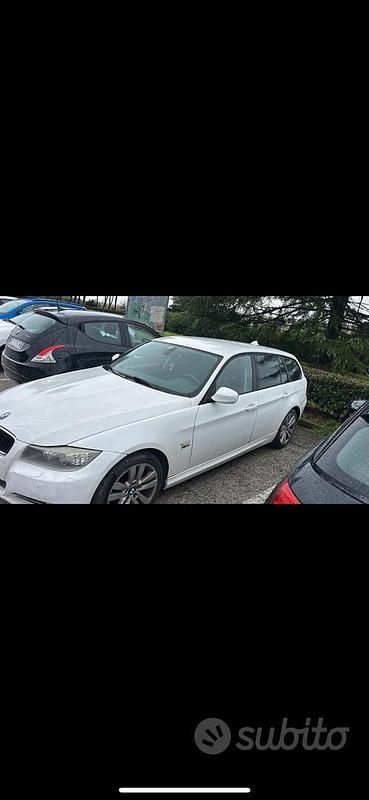 Usata BMW 320 2011 Bianco Station wagon