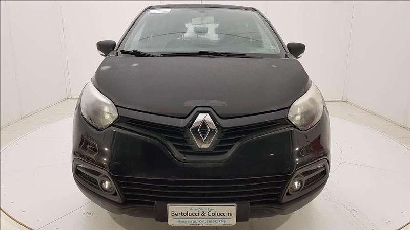 Usado Renault Captur Life 90 CV (66 kW) 2016 Negro SUV