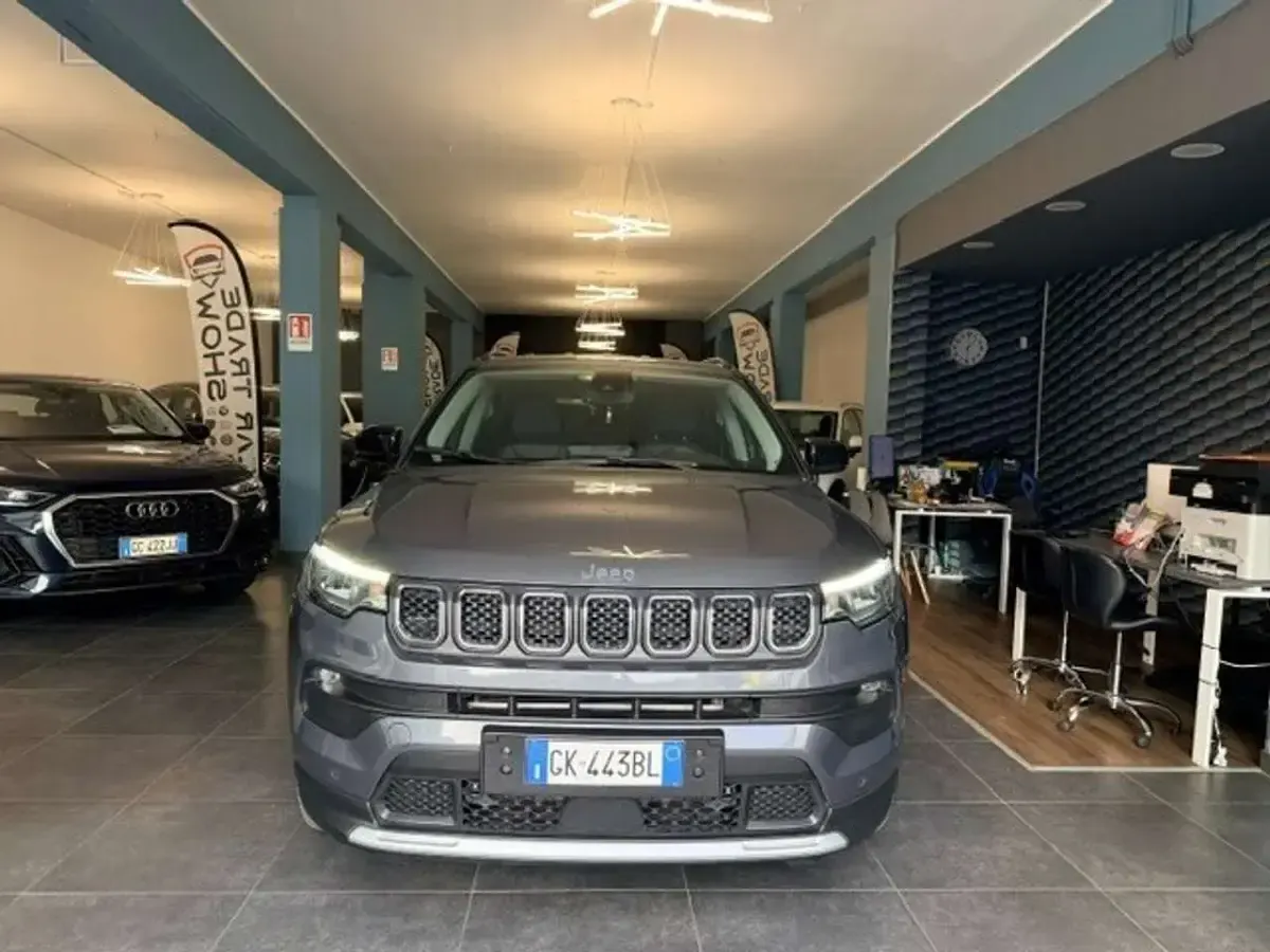 Usata Jeep Compass Limited 131 CV (96 kW) 2022 Grigio SUV