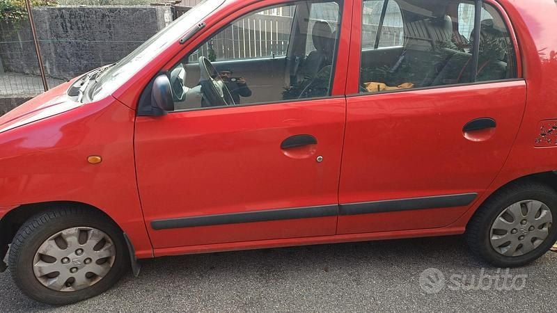 Usata Hyundai Atos Prime 64 CV (47 kW) 2003 Rosso Utilitaria