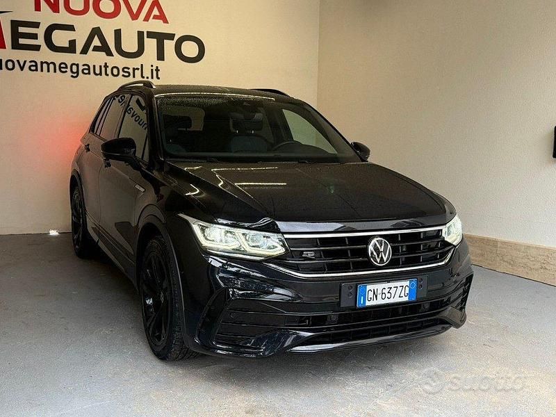 Usata VW Tiguan R-line 150 CV (110 kW) 2023 Nero SUV