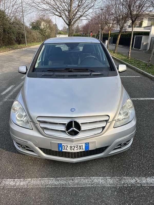 Usata Mercedes B160 Executive 95 CV (69 kW) 2009 Grigio Monovolume