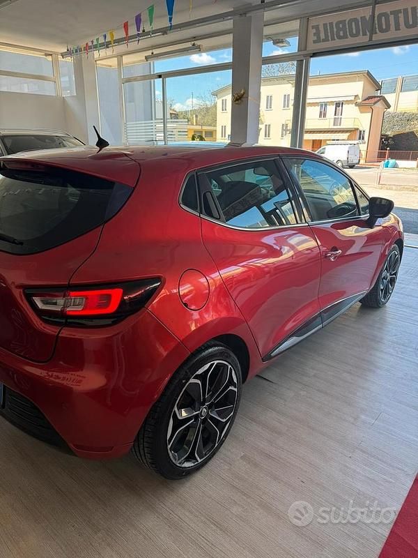 Usata Renault Clio IV Intens 90 CV (66 kW) 2016 Rosso Berlina