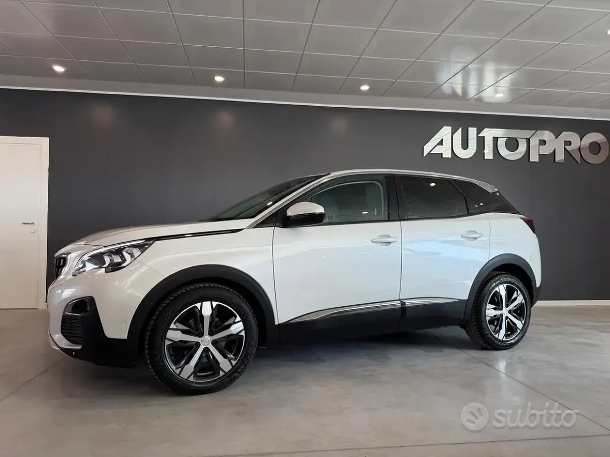 Usata Peugeot 3008 Allure 120 CV (88 kW) 2017 Bianco SUV