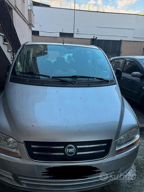 Usata Fiat Multipla Dynamic 103 CV (75 kW) 2005 Grigio Monovolume