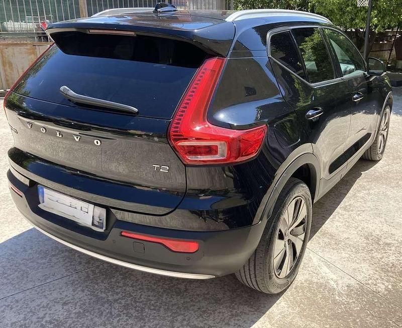 Usata Volvo XC40 Momentum 129 CV (94 kW) 2021 Nero SUV