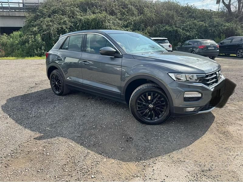 Usata VW T-Roc 150 CV (110 kW) 2021 Grigio SUV